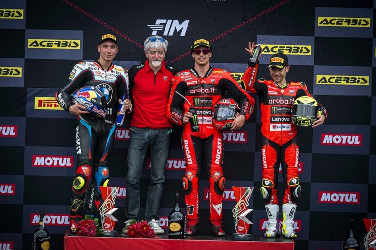 WorldSBK: Bulega domina a Cremona. Tripletta davanti al pubblico italiano
