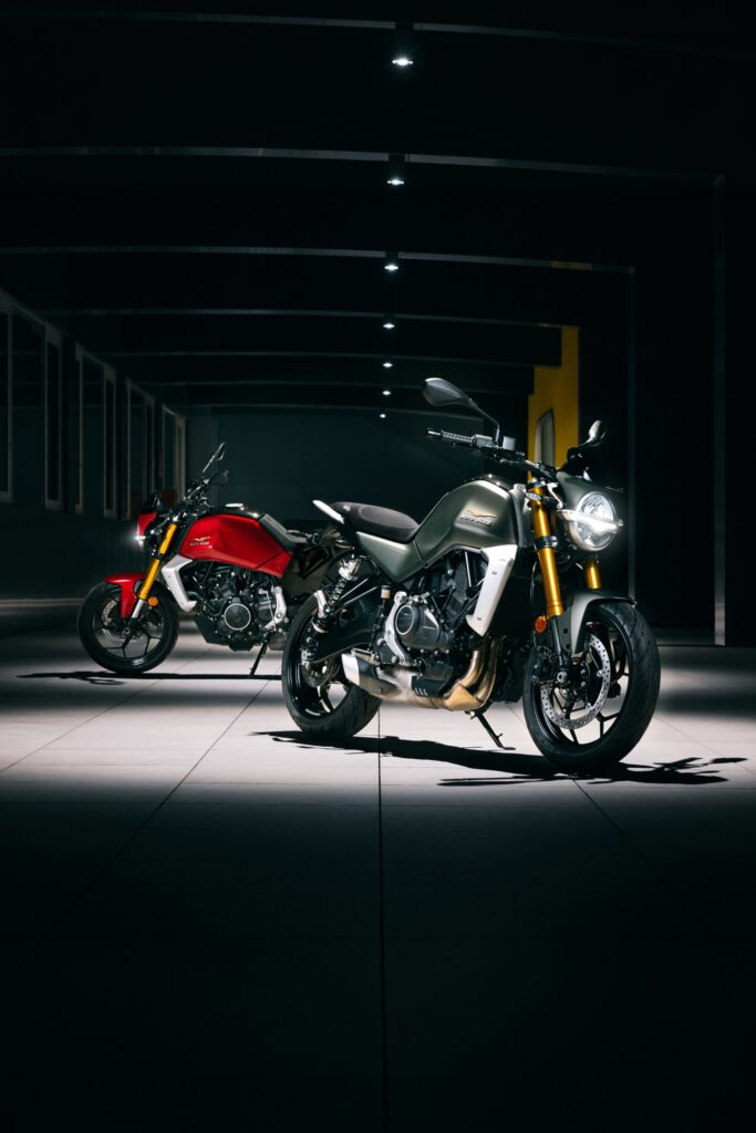 Moto Guzzi The Trip 500, la nuova roadster con motore bicilindrico parallelo.