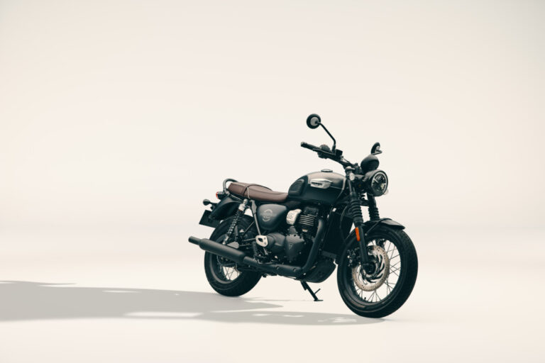 Triumph T40 Black MY27